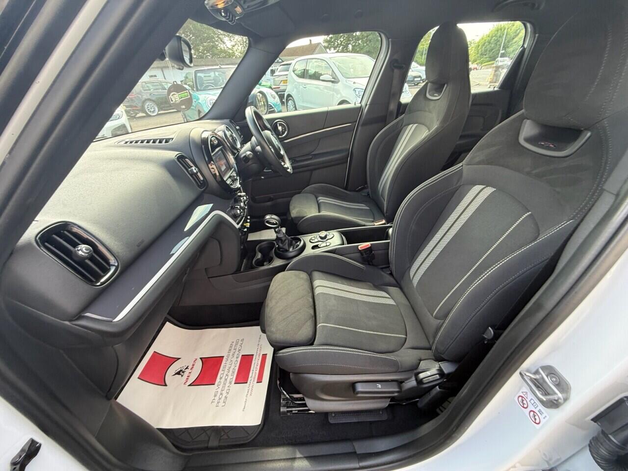 MINI Countryman view 24