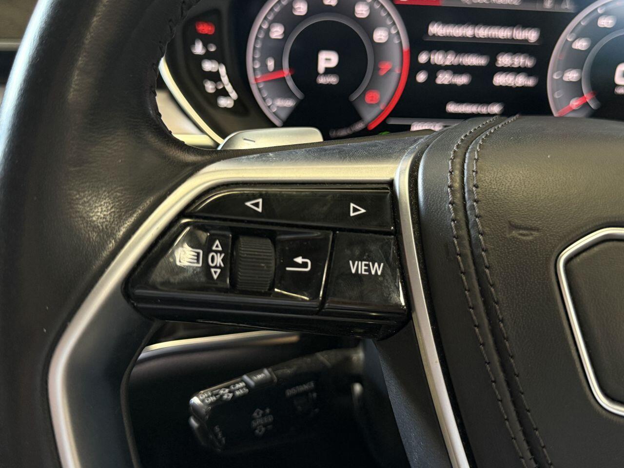 Audi A8 view 39