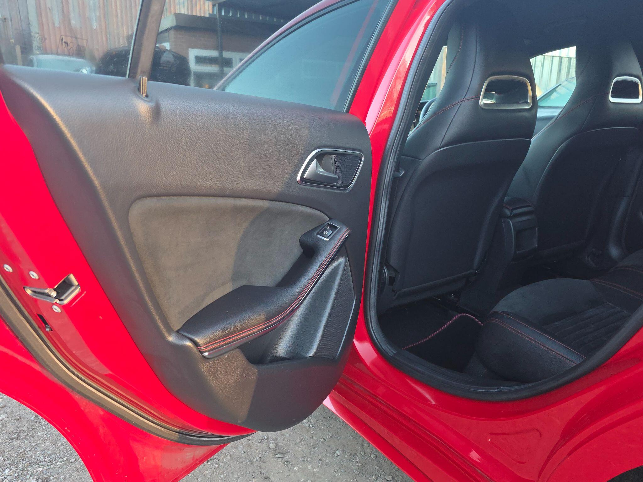 2015 Mercedes-Benz A Class image 31
