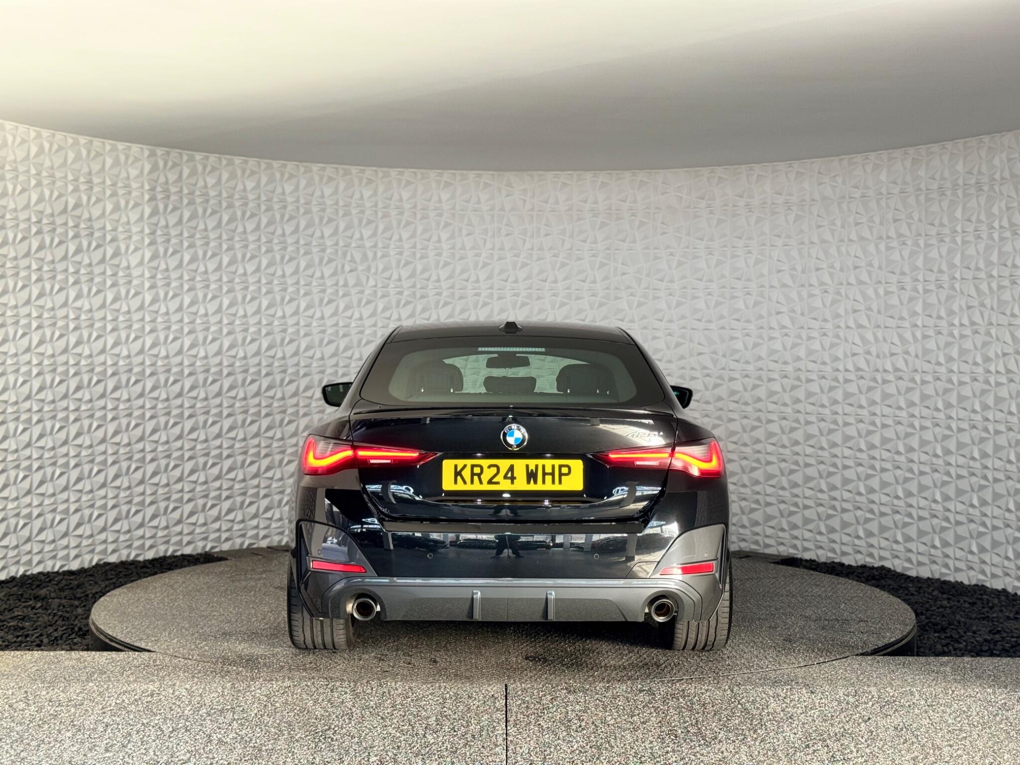BMW 4 Series view 14