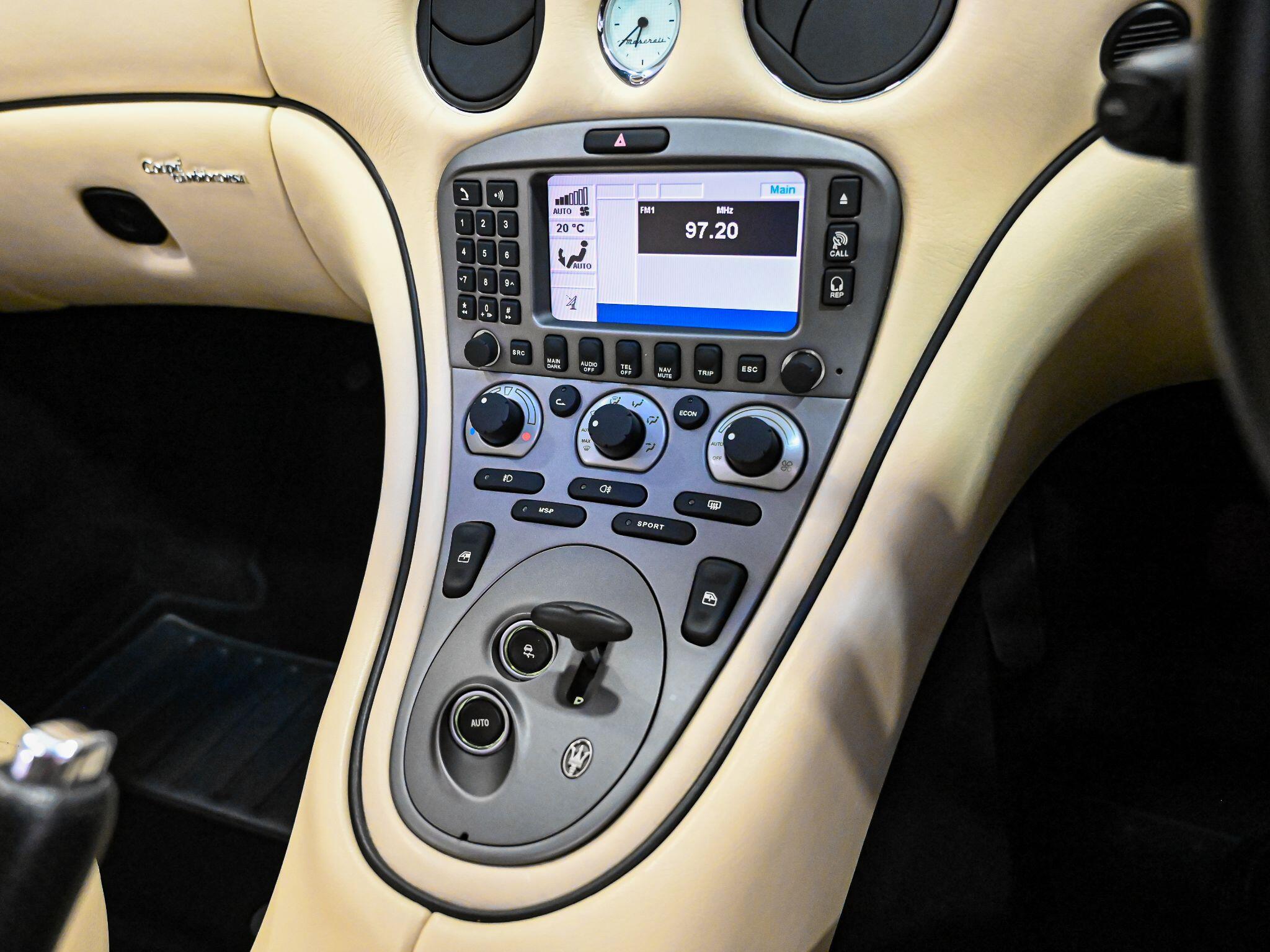 Maserati Coupe view 9