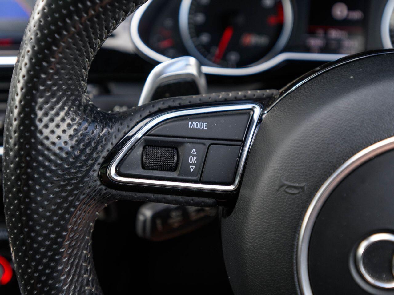 Audi RS4 view 27