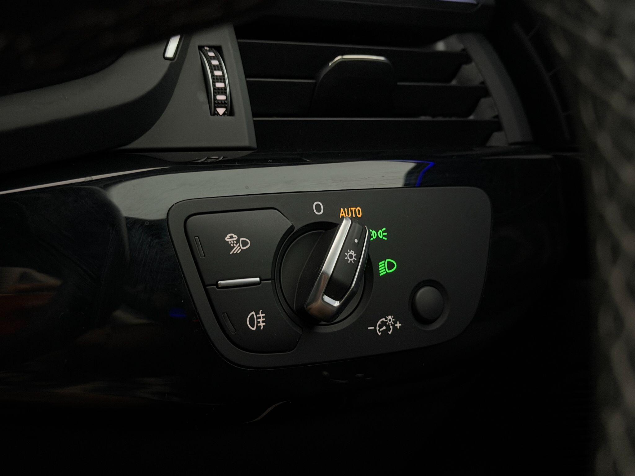 Audi A4 view 18