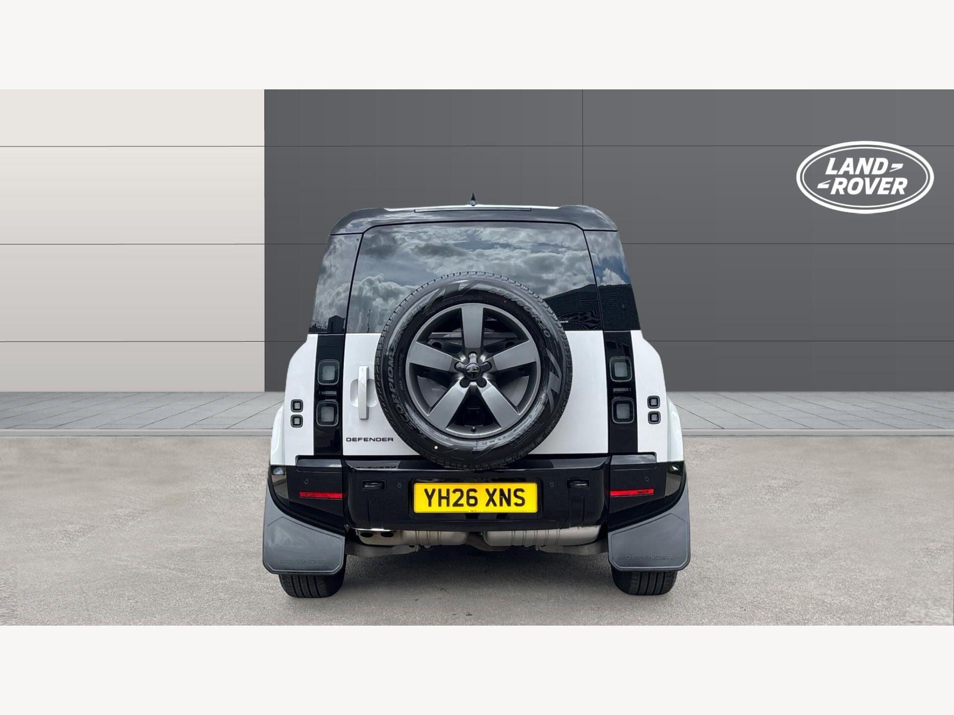 Land Rover Defender view 7