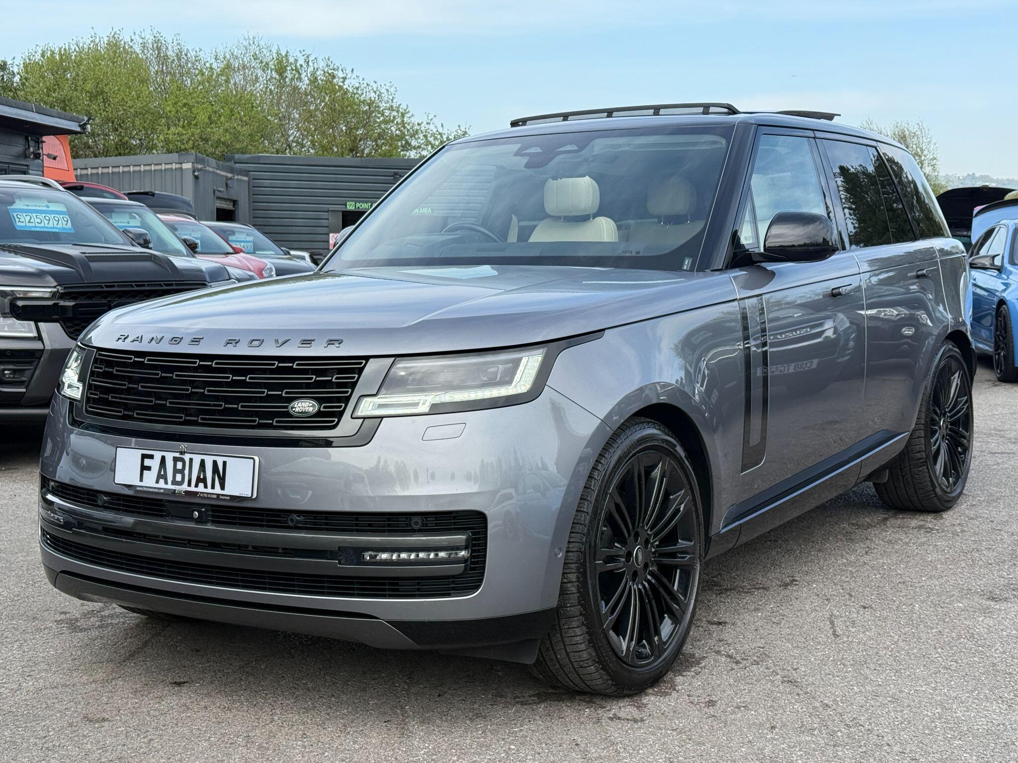 Land Rover Range Rover view 2