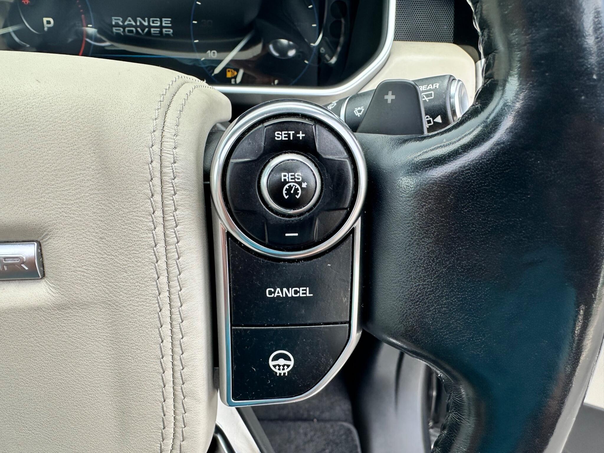 Land Rover Range Rover view 17