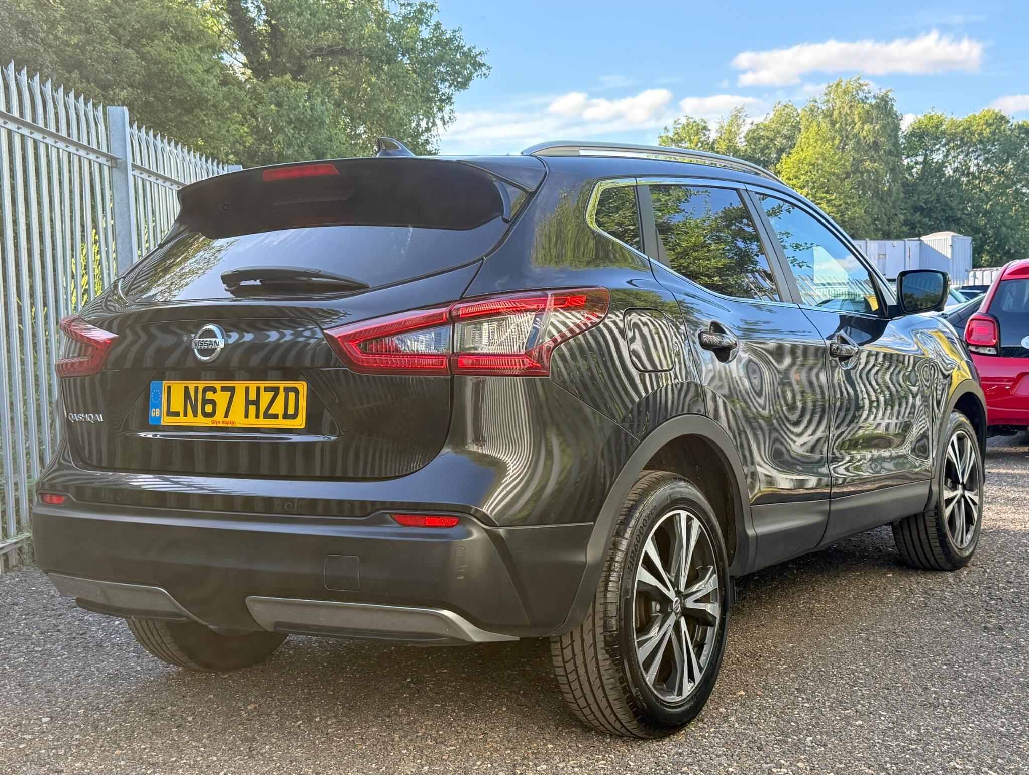 2017 Nissan Qashqai image 17