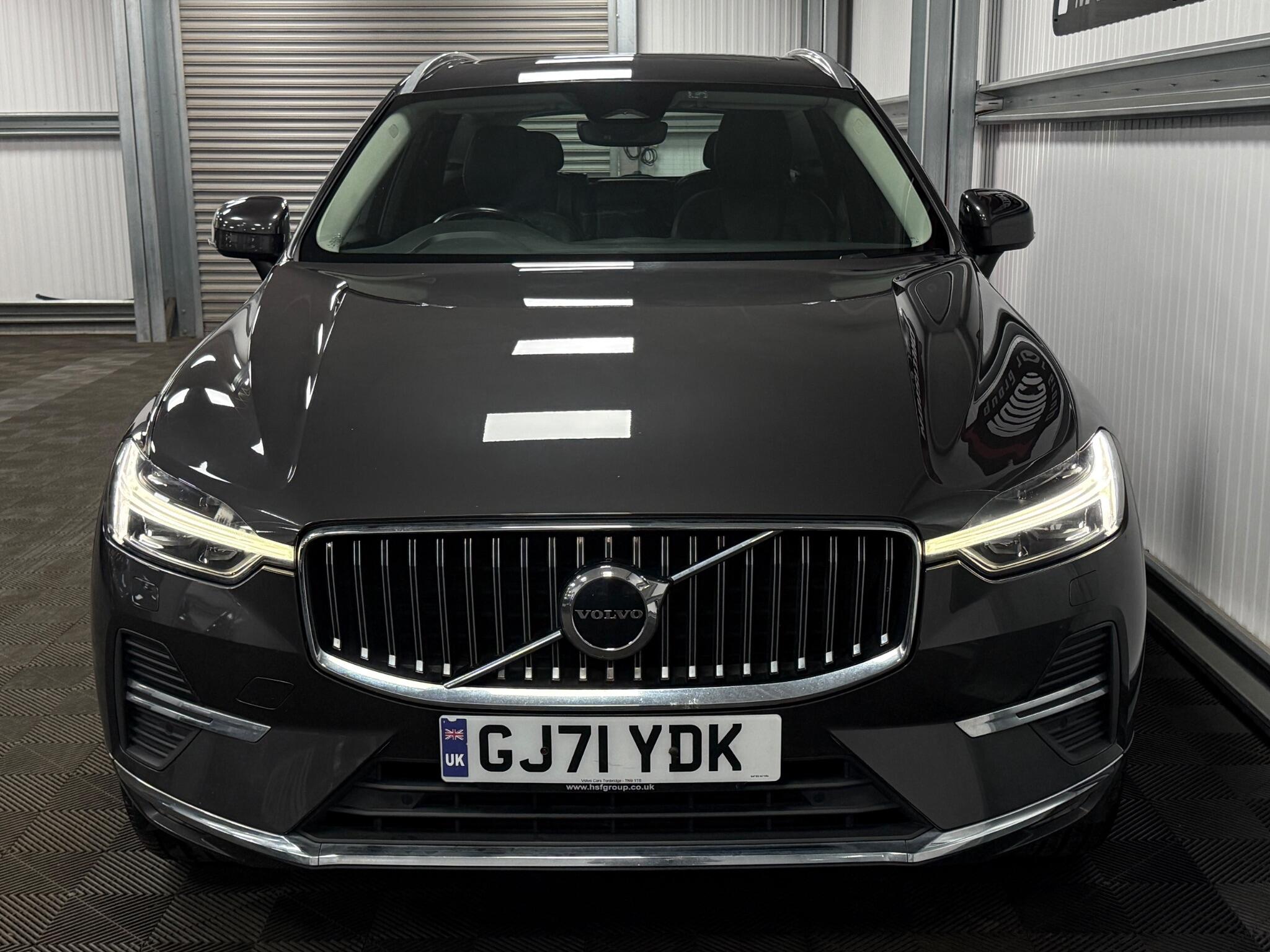 Volvo XC60 view 5