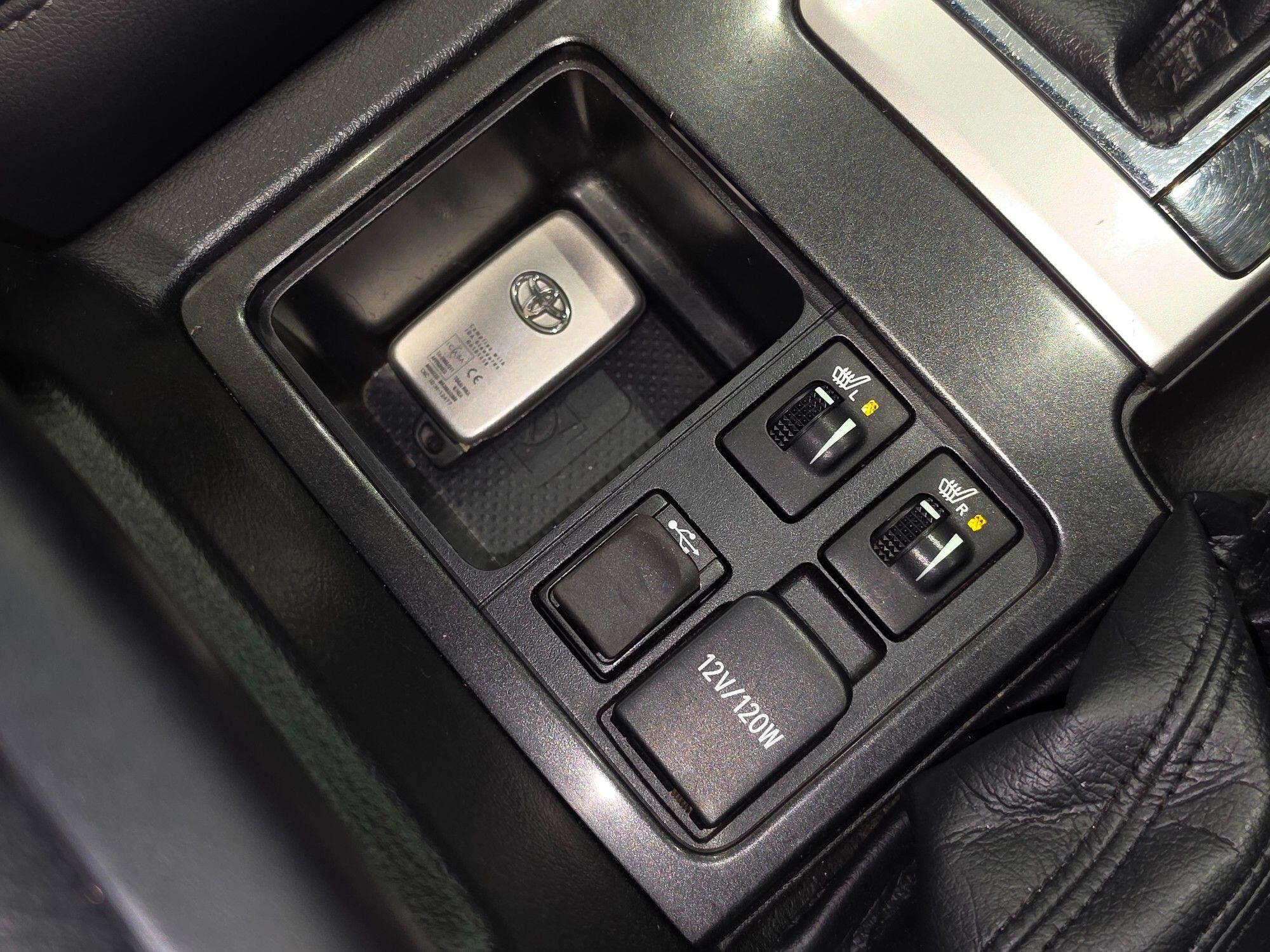 Toyota Land Cruiser view 124