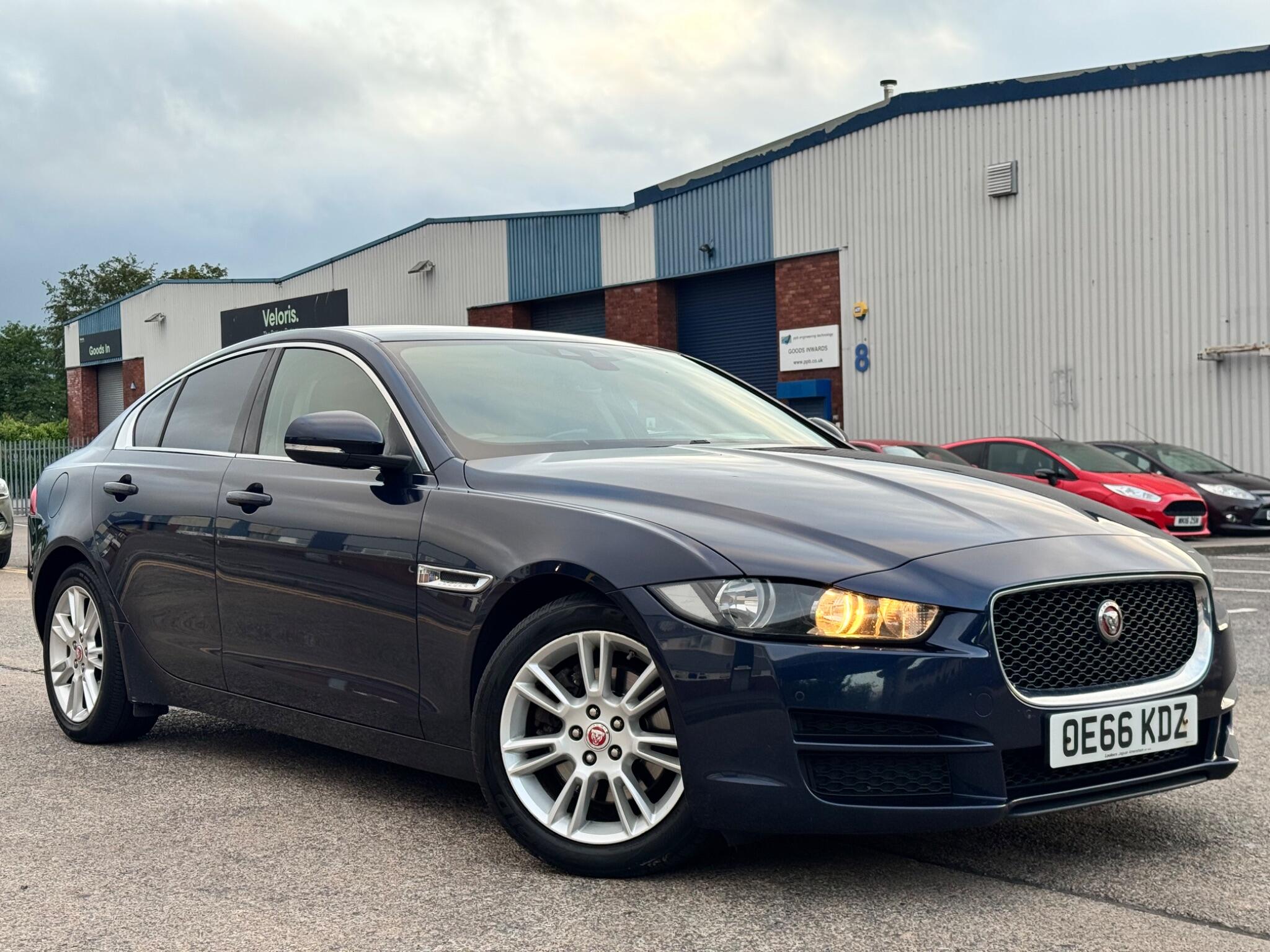 Jaguar Xe view 5