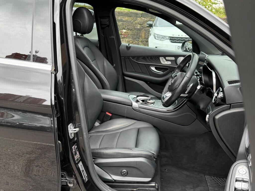 Mercedes-Benz GLC view 17