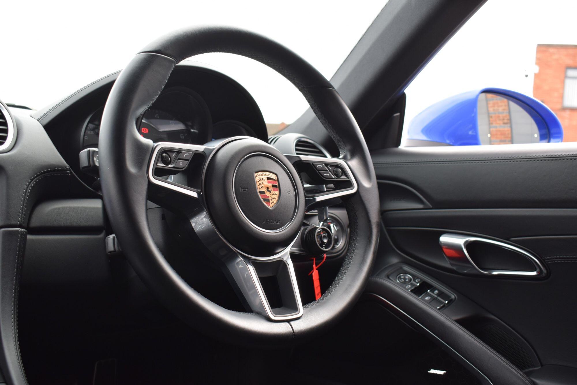 Porsche Cayman view 26