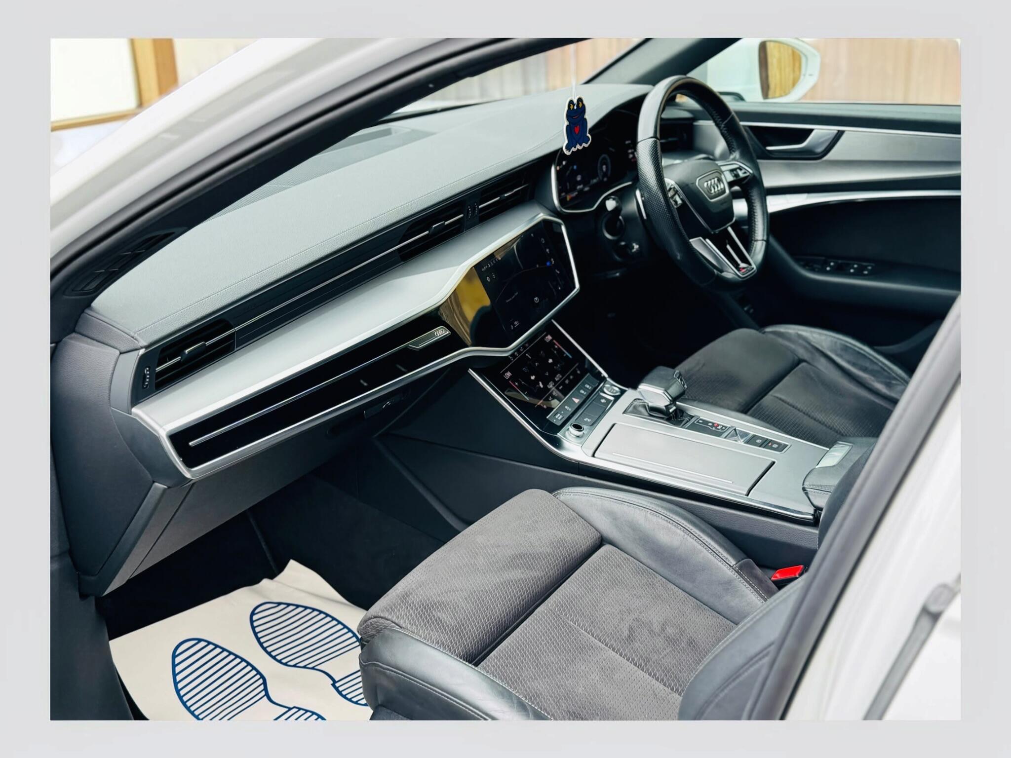 Audi A6 view 42