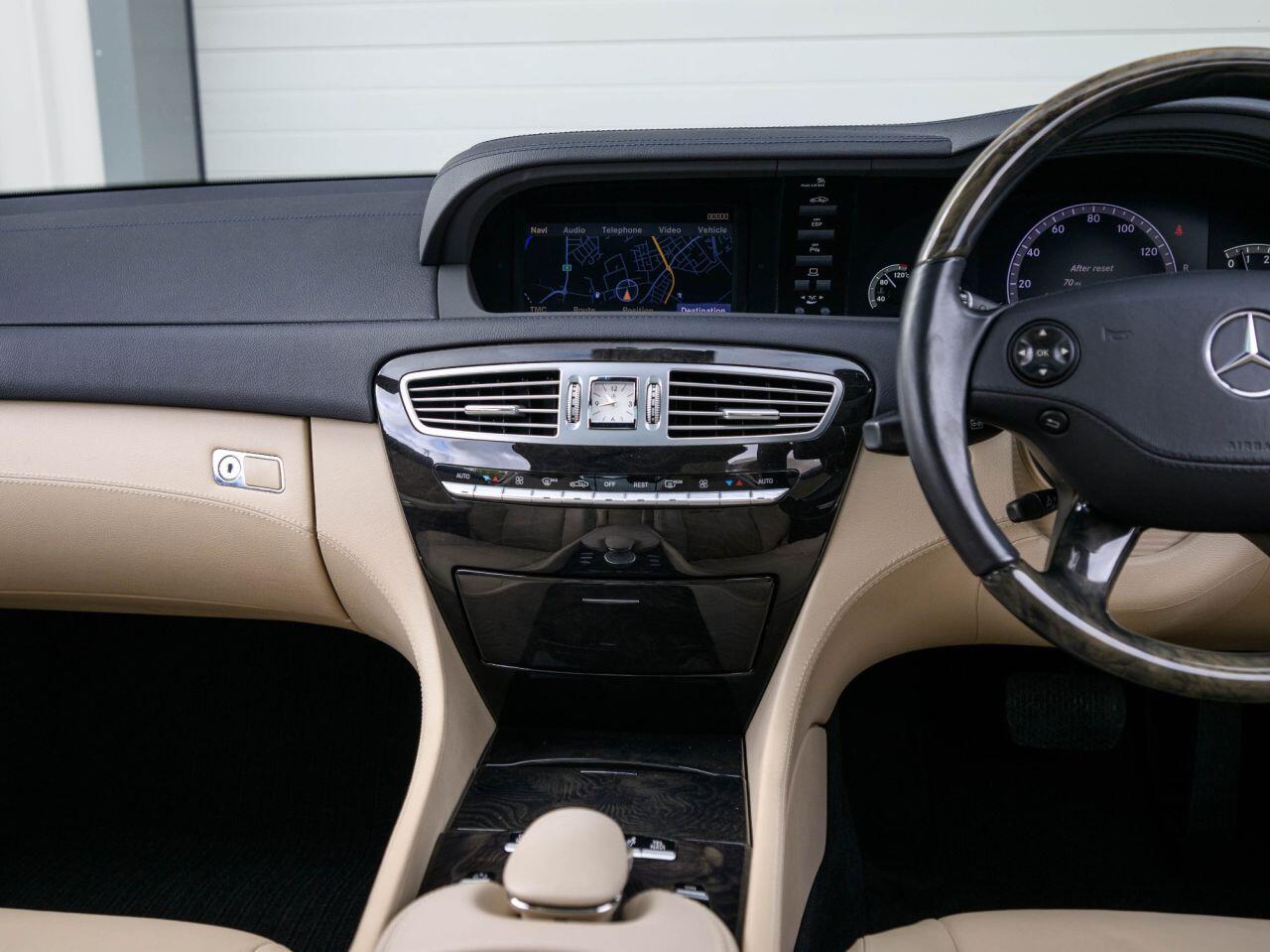 Mercedes-Benz CL view 14
