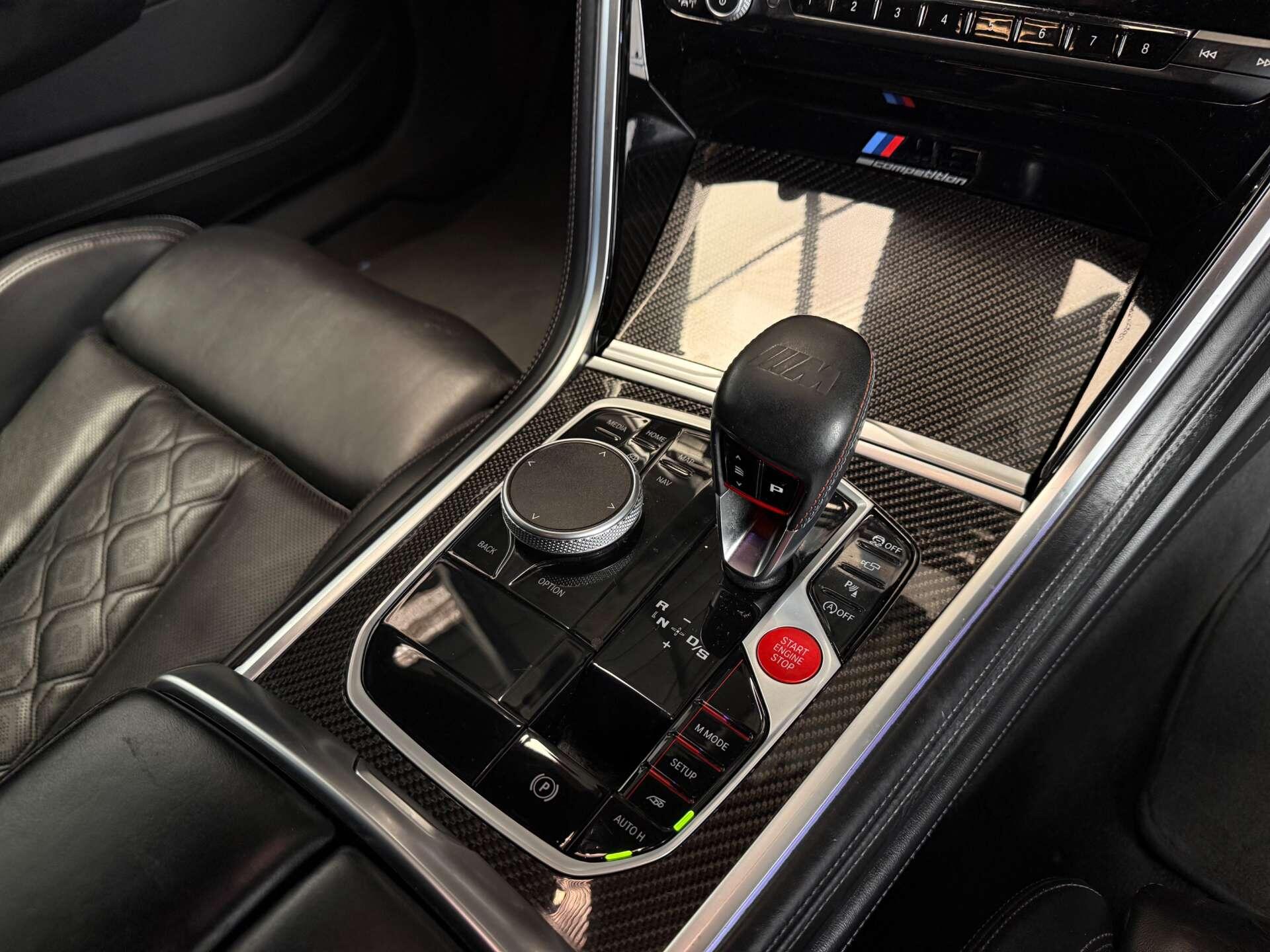 BMW M8 view 34