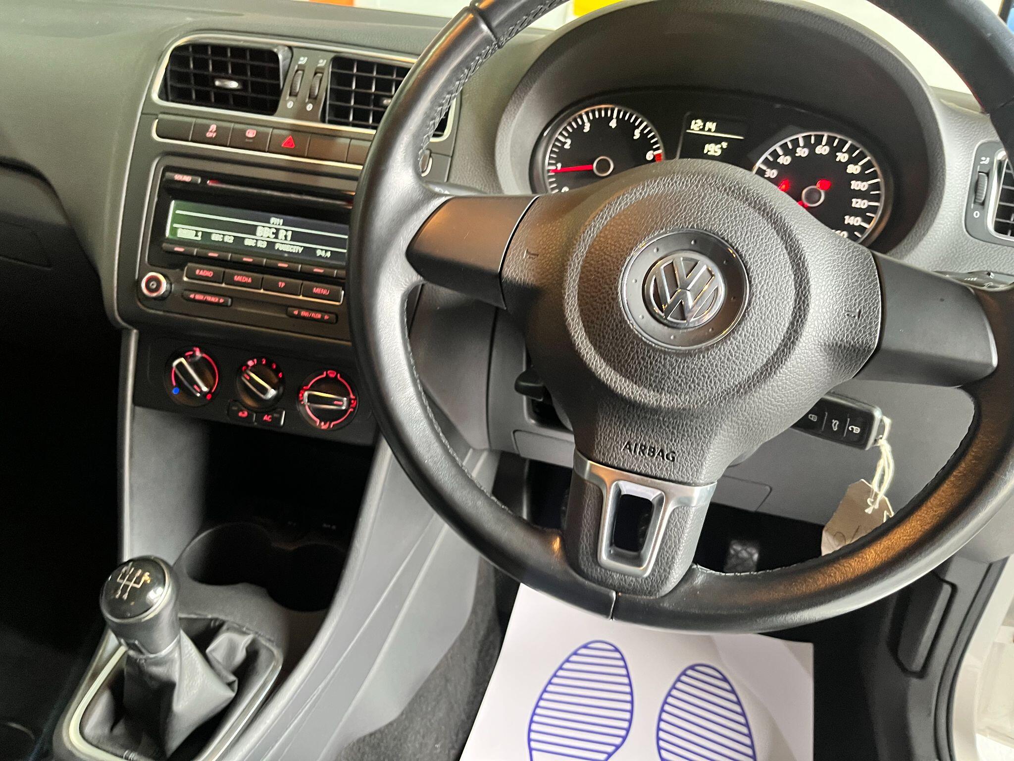 Volkswagen Polo view 12