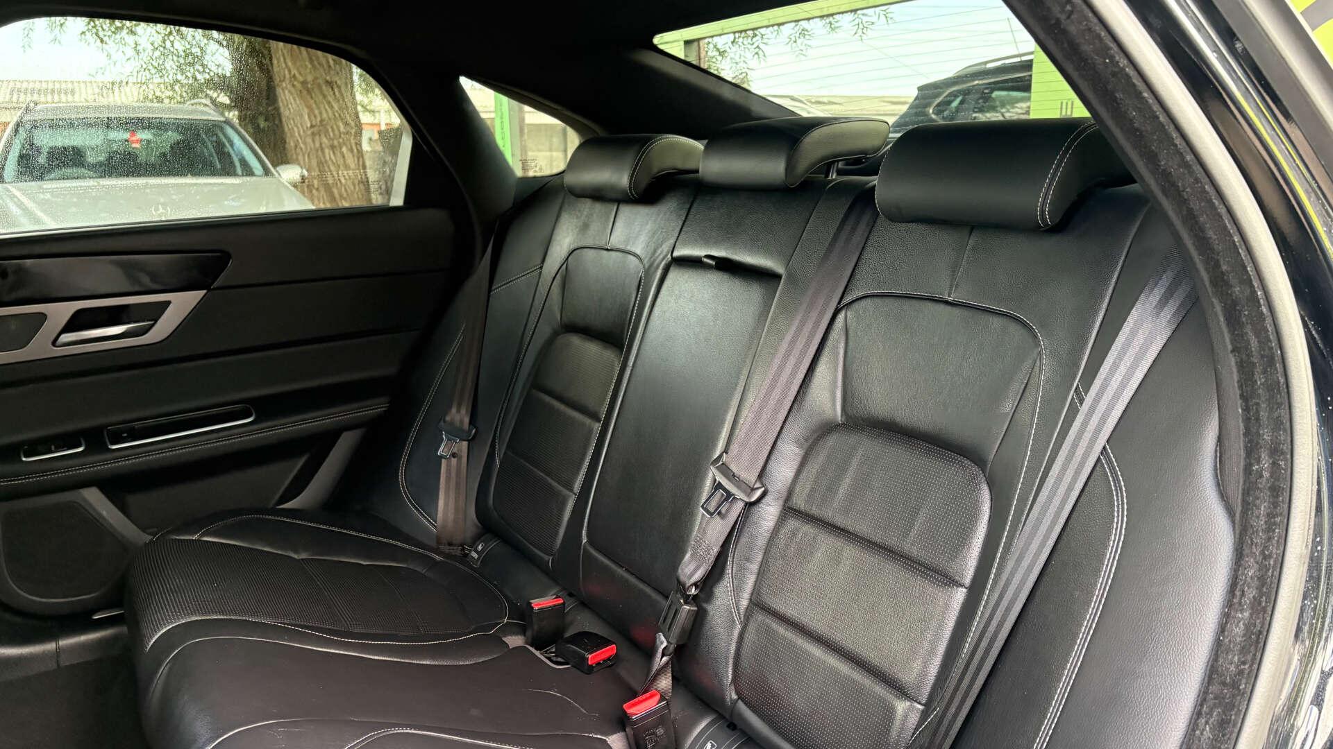Jaguar XF view 3