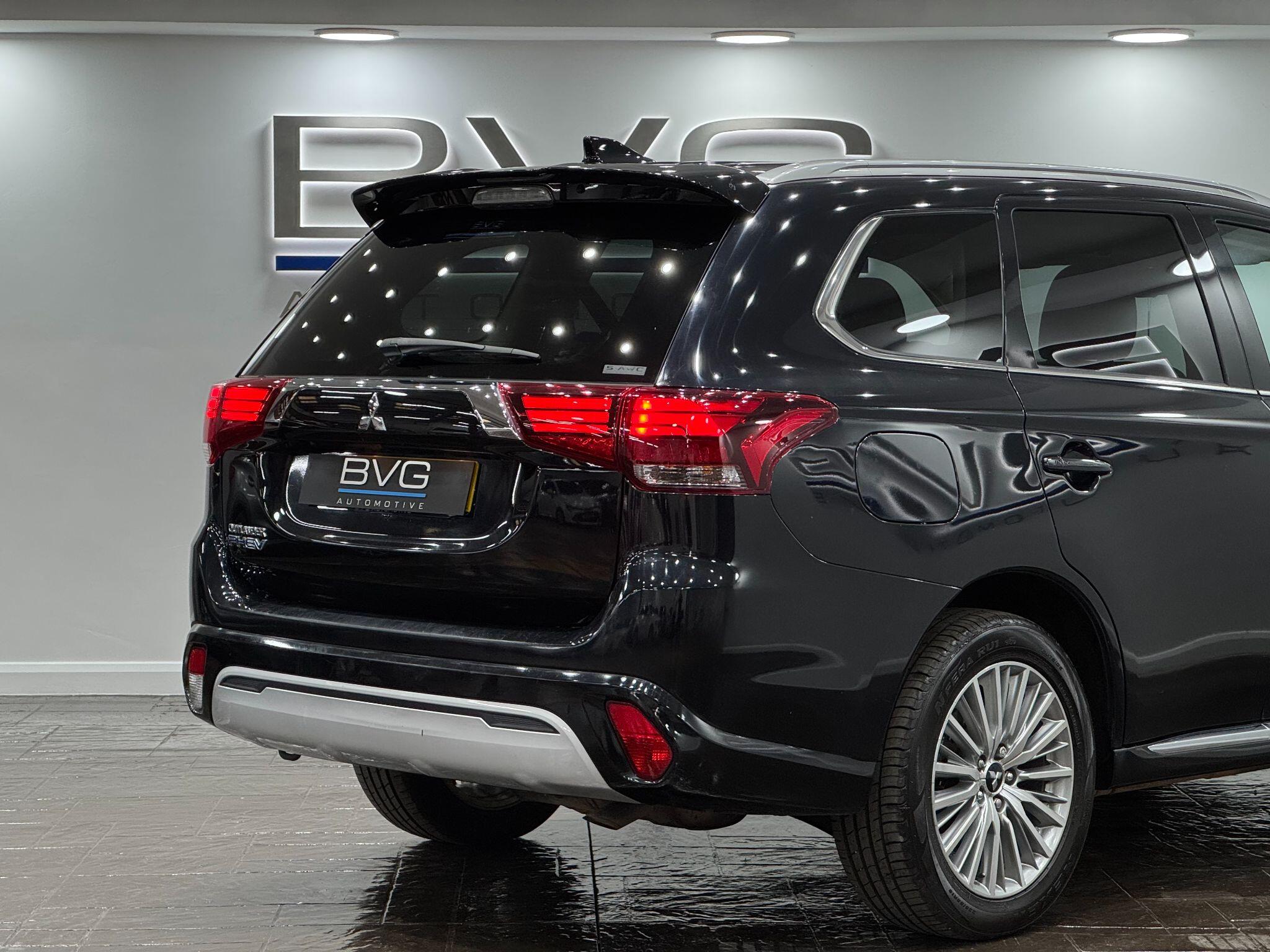 Mitsubishi Outlander view 20