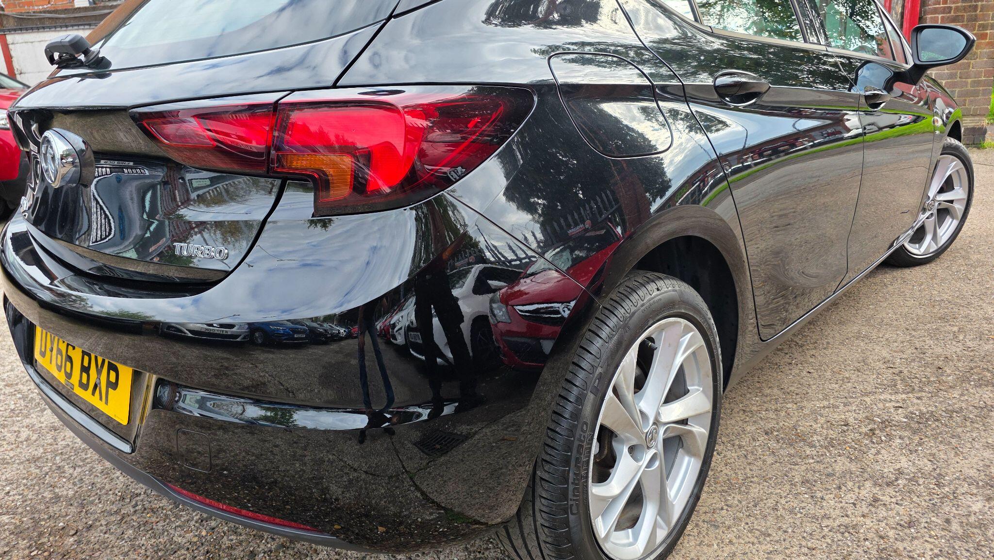 Vauxhall Astra view 13