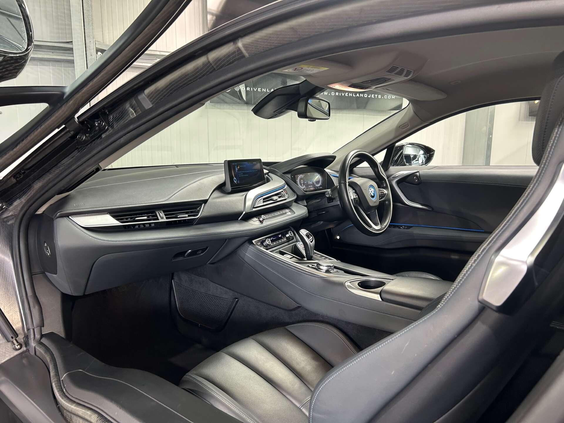 BMW I8 view 36