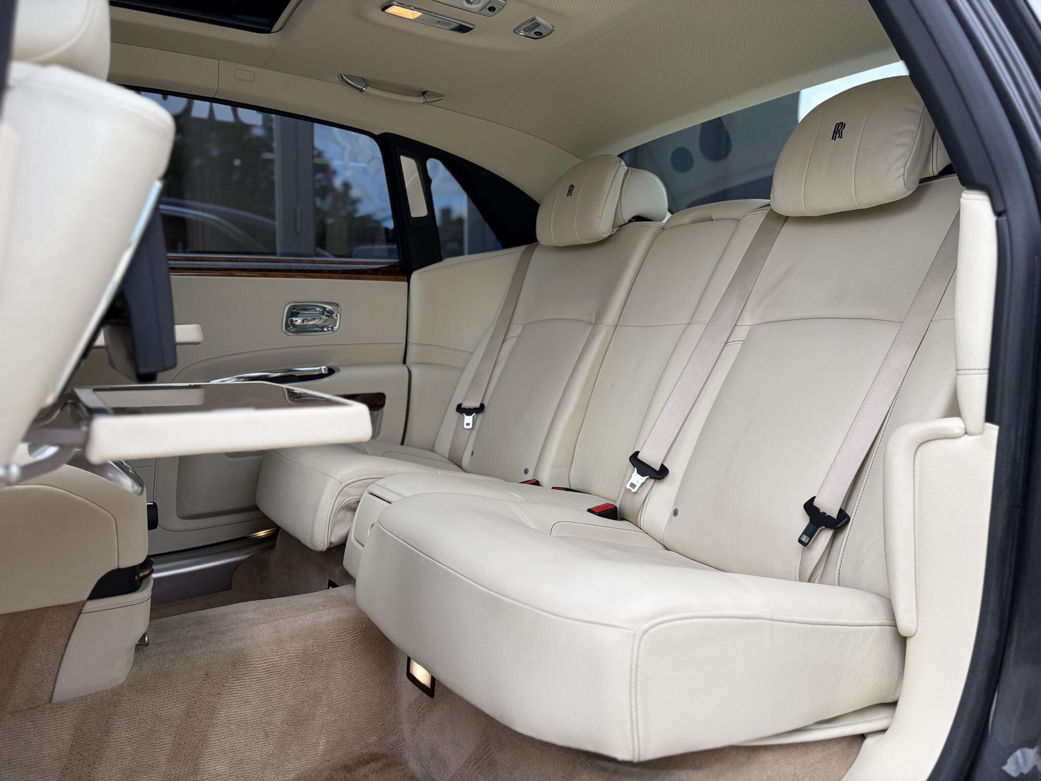 Rolls-Royce Ghost view 37