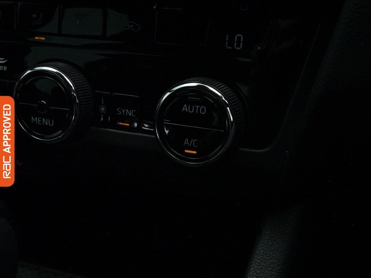 Skoda Octavia view 16