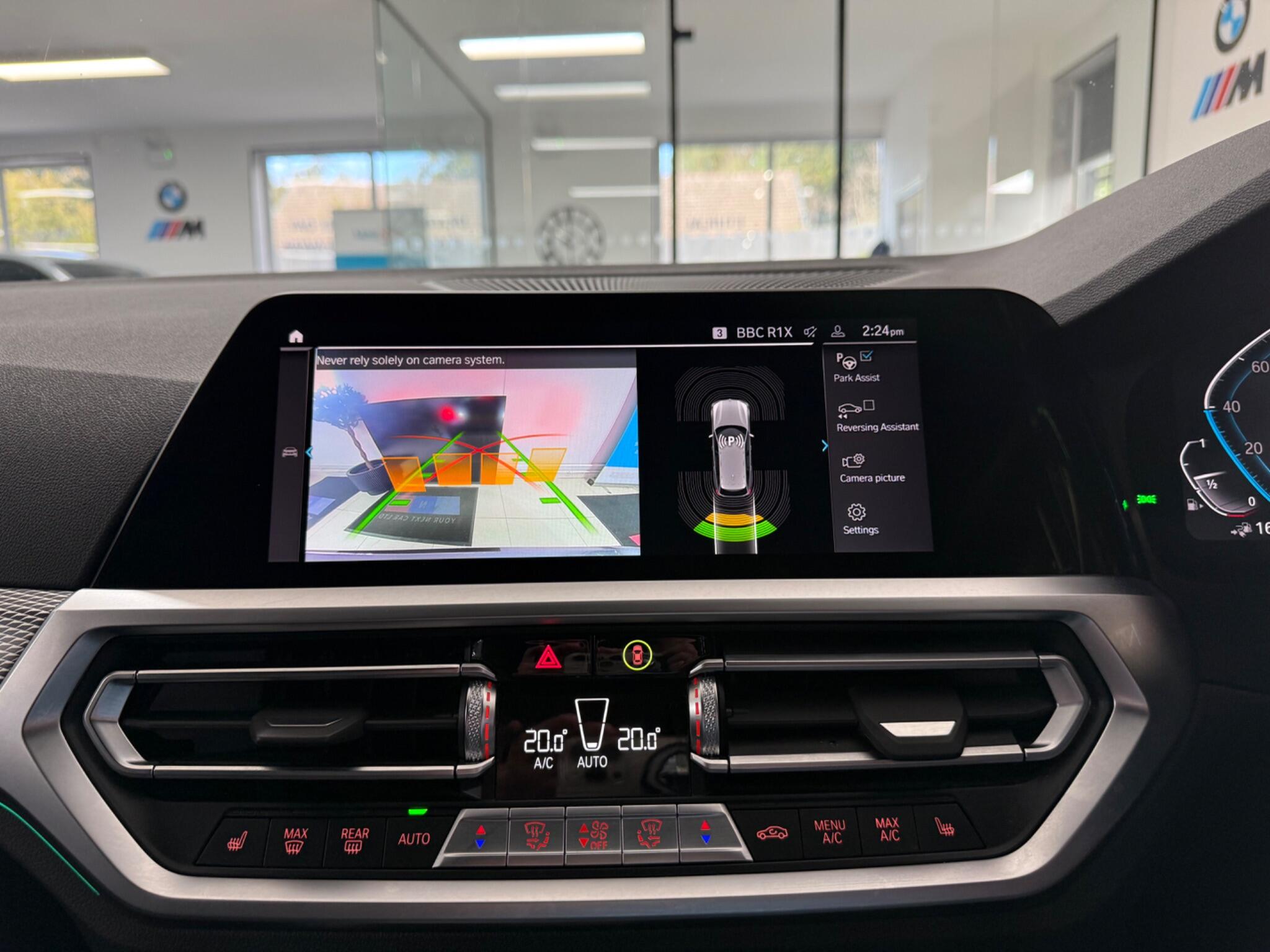 BMW 3 Series view 9