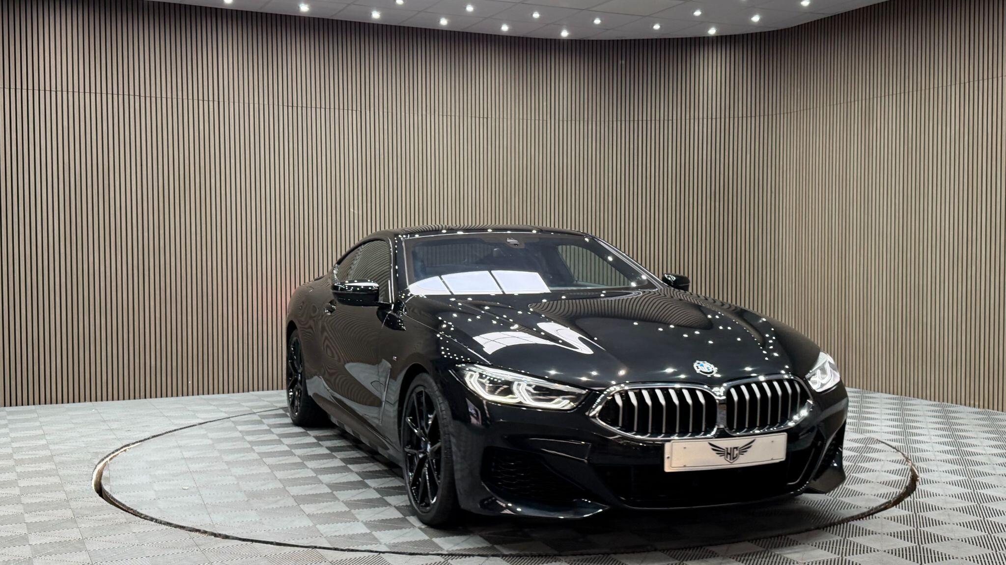 BMW 8 Series view 35