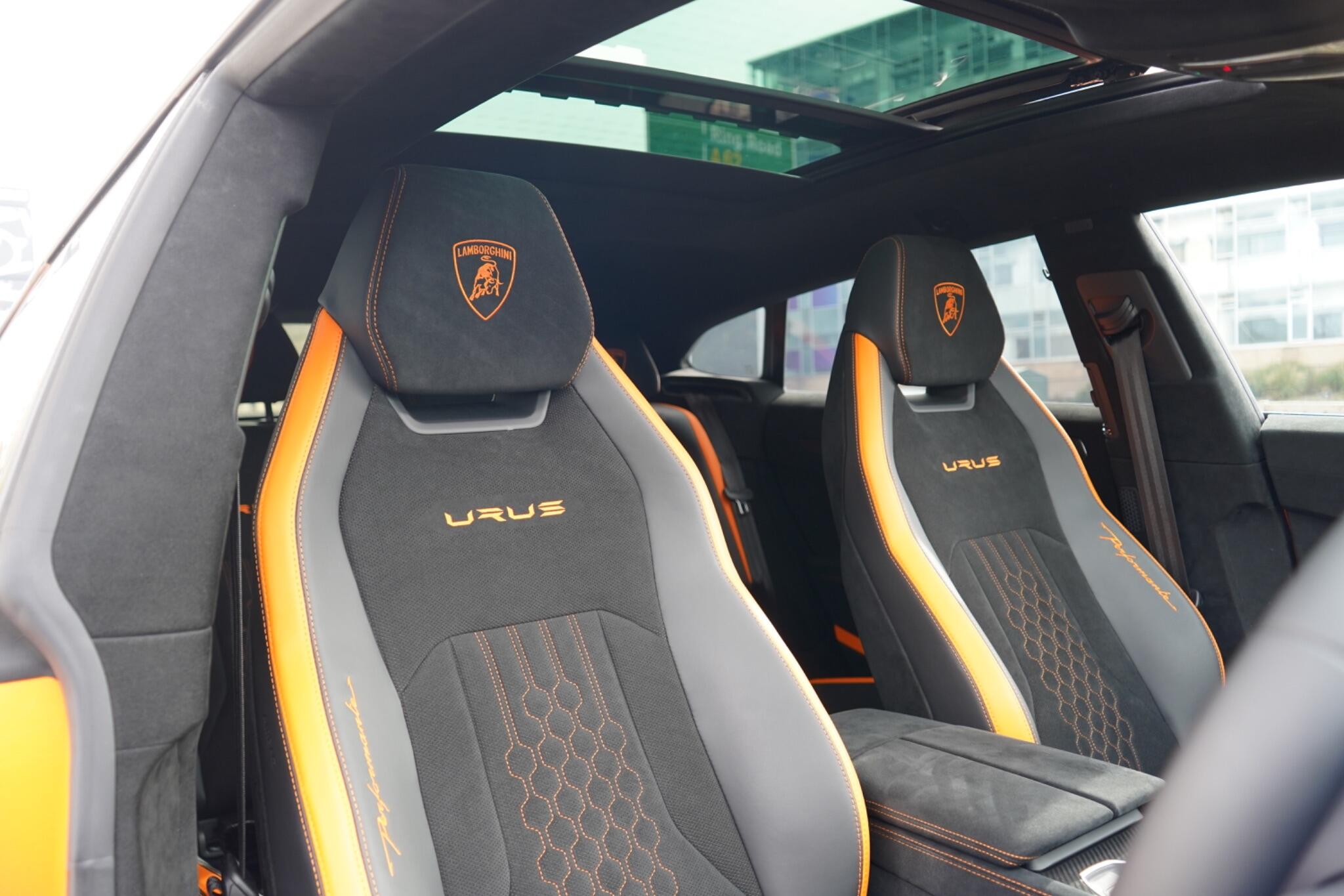 Lamborghini Urus view 3