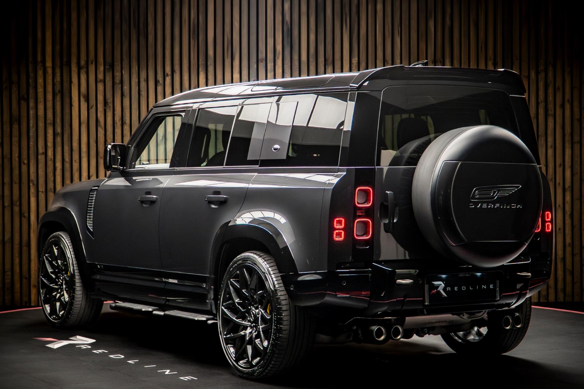 Land Rover Defender view 3