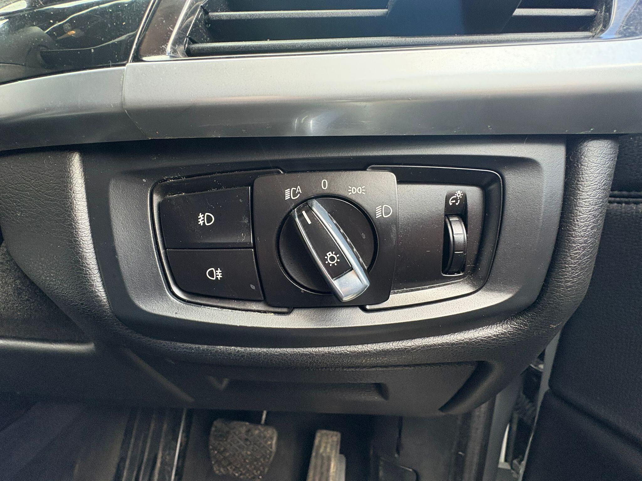 BMW X5 view 25