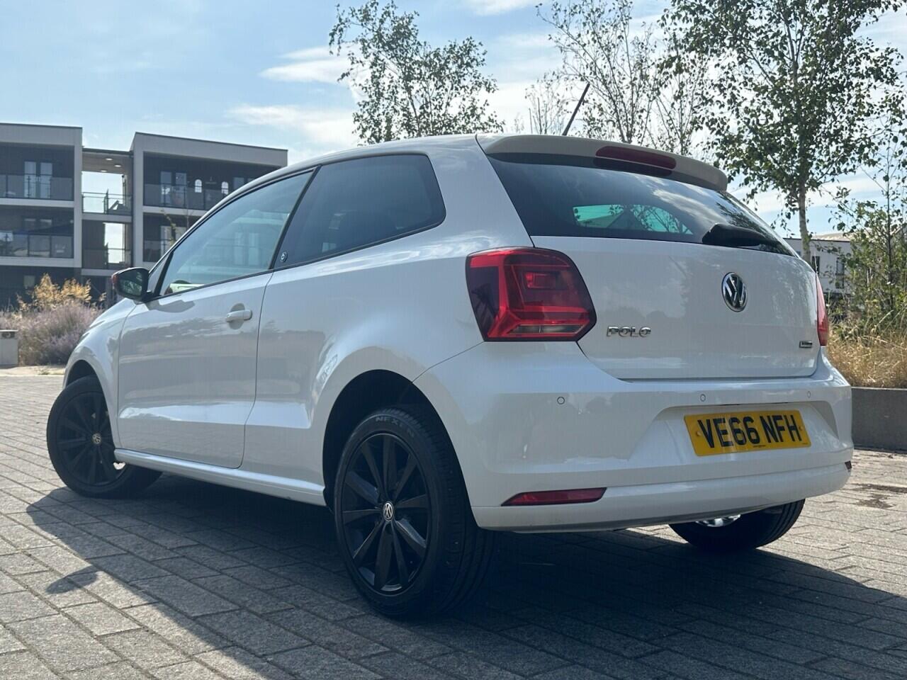 Volkswagen Polo view 15