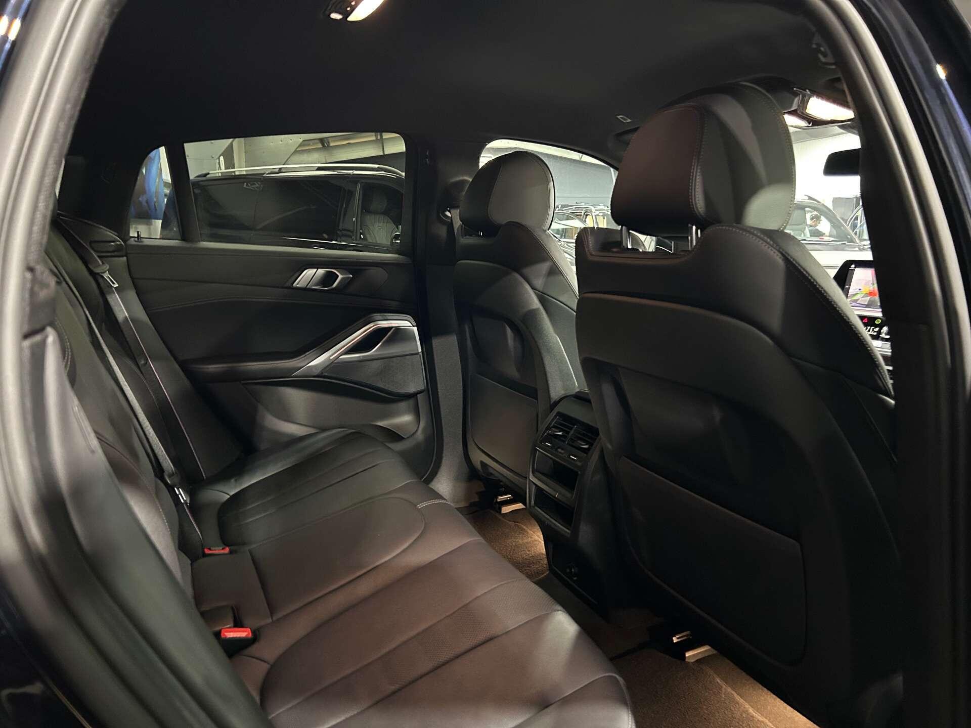 BMW X6 view 32