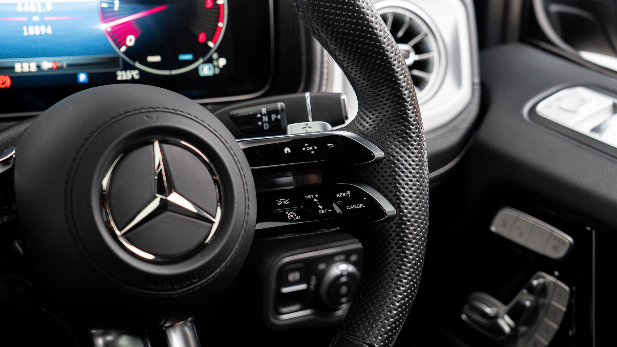 Mercedes-Benz G Class view 24