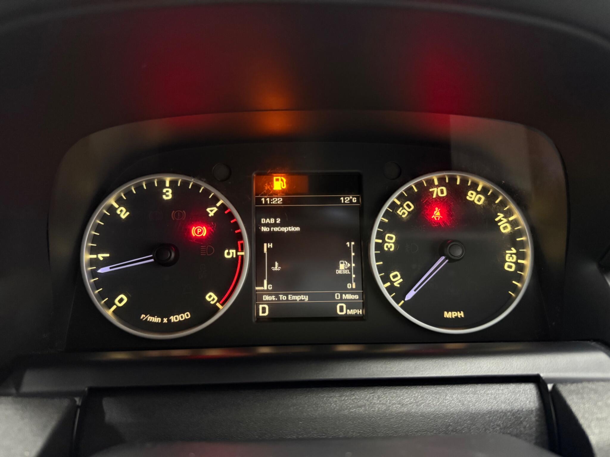 Land Rover Discovery 4 view 15