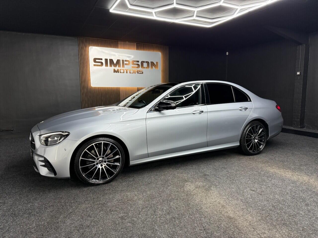 Mercedes-Benz E-Class view 3