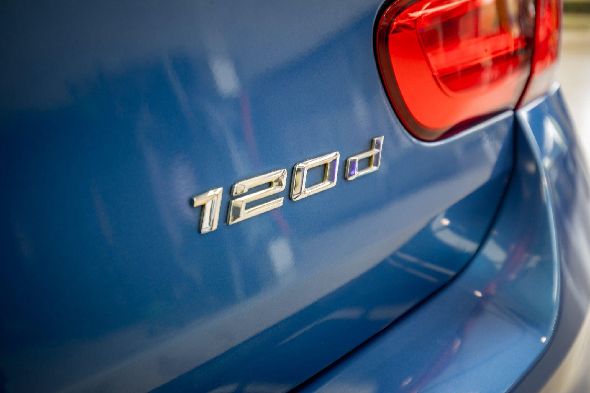 BMW 1 Series view 8