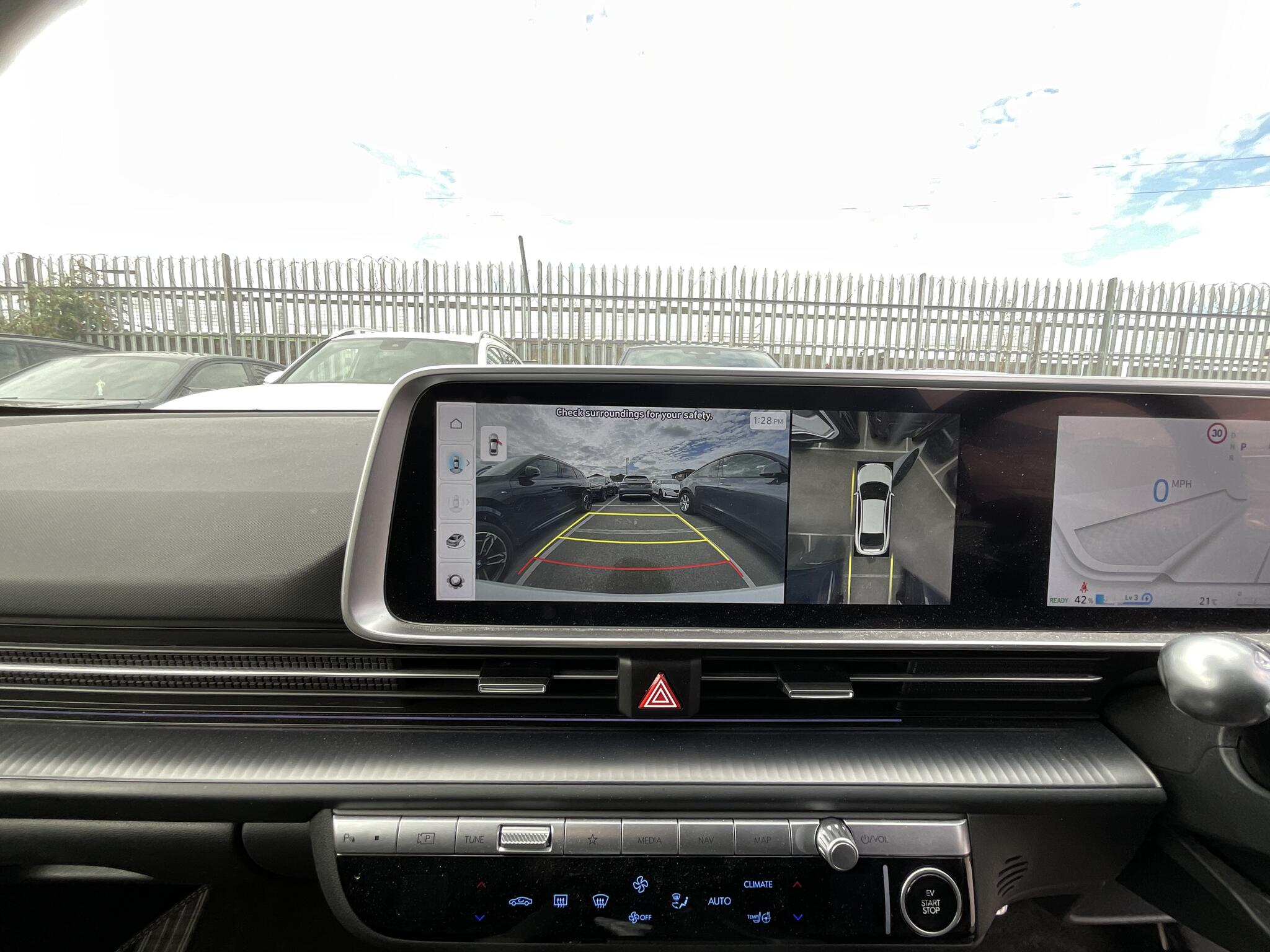 Hyundai Ioniq 6 view 29