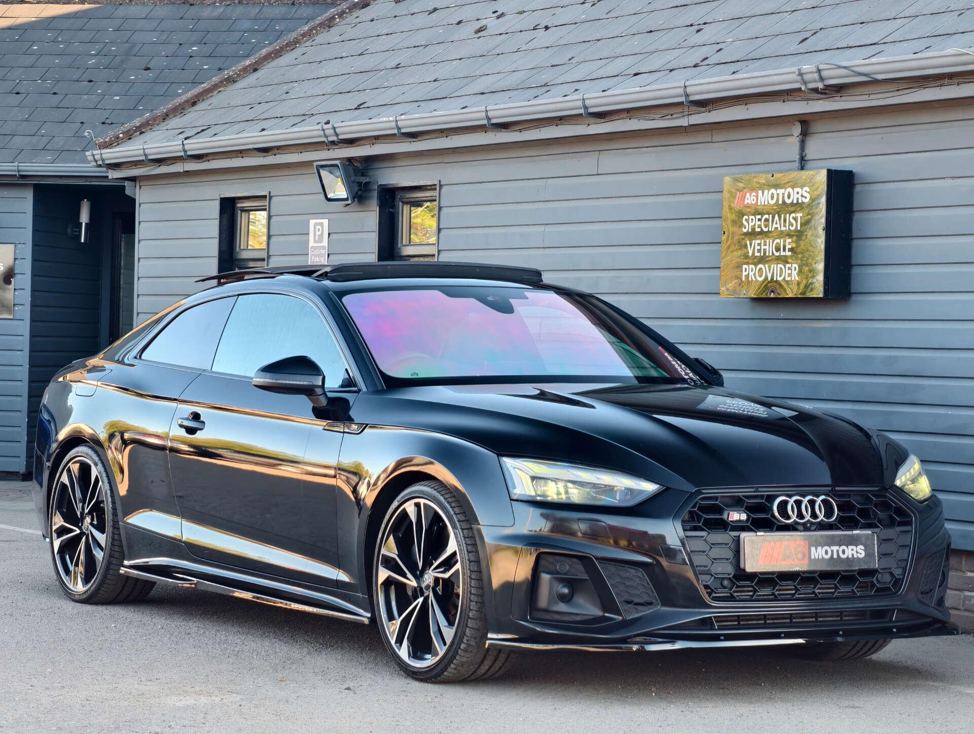 Audi S5 view 8