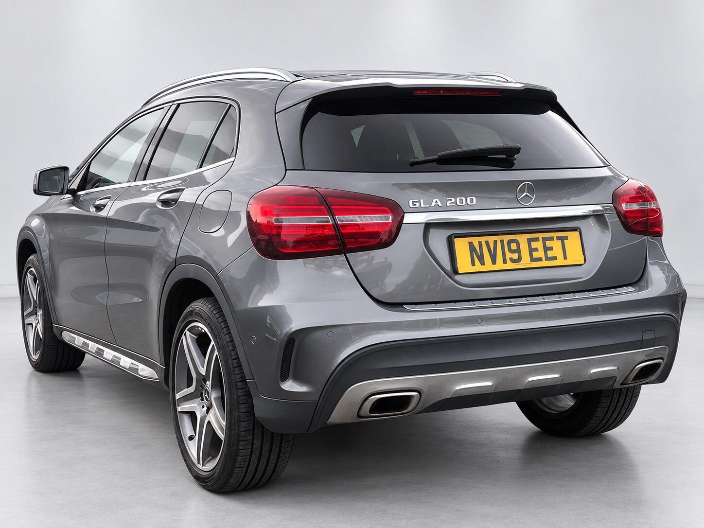 Mercedes-Benz Gla view 13
