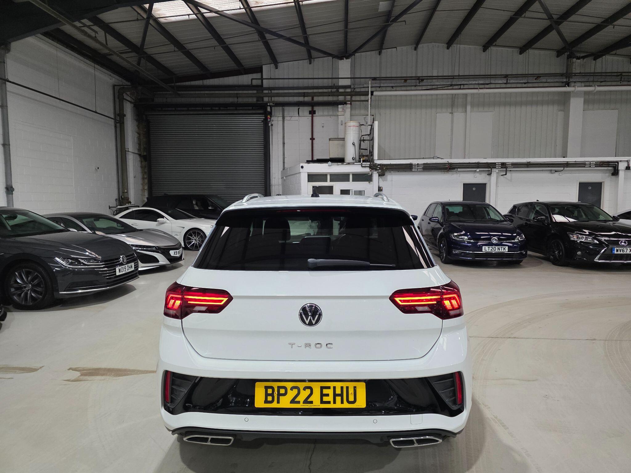 Volkswagen T-Roc view 4