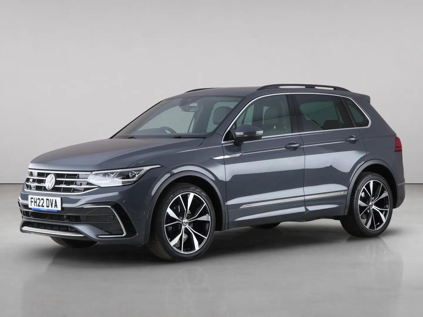 Volkswagen Tiguan view 2