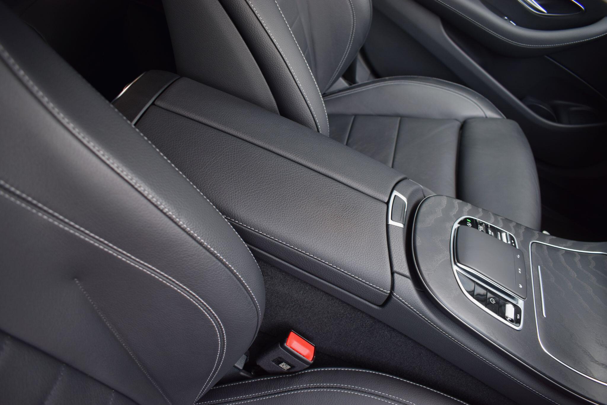Mercedes-Benz E-Class view 10