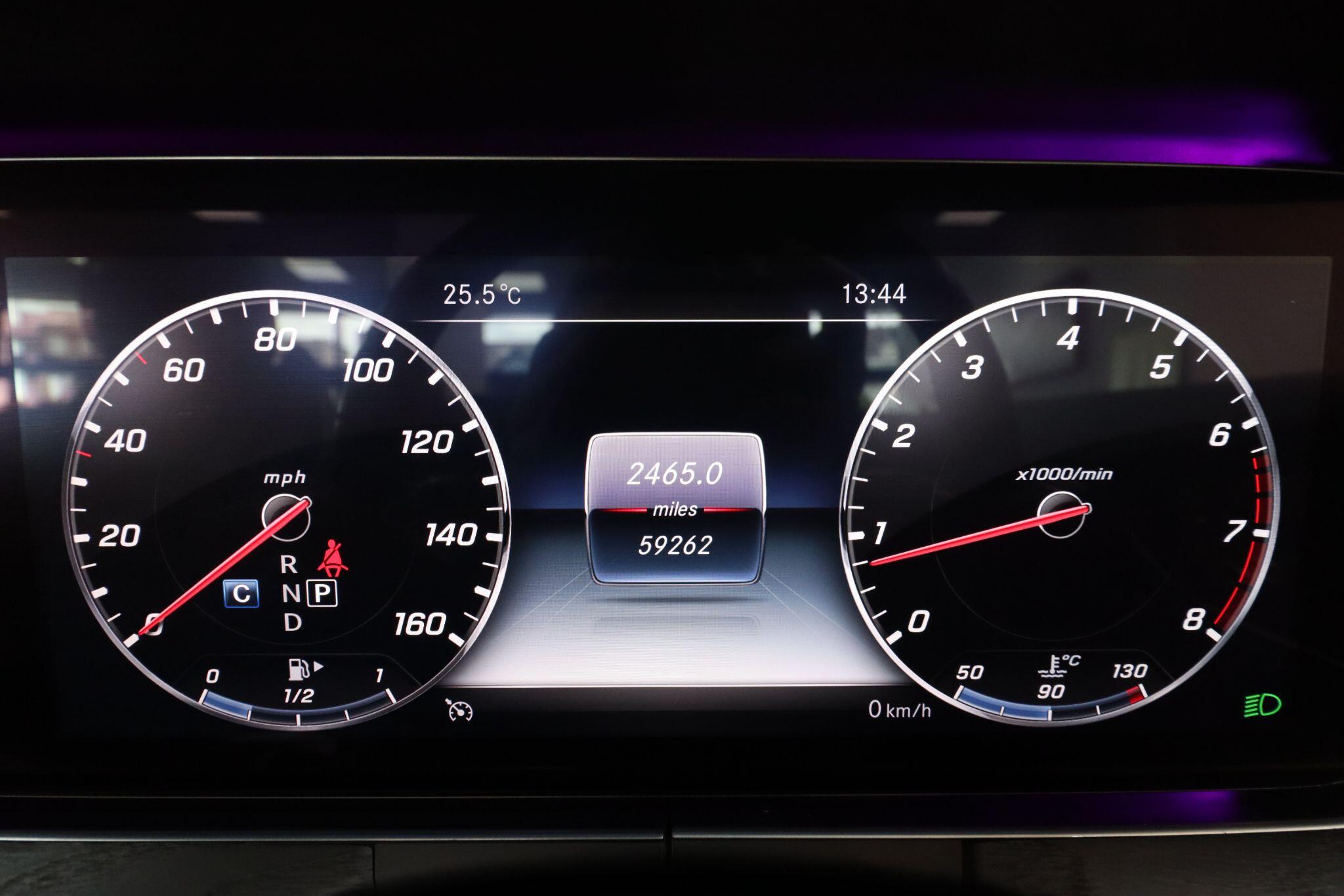 Mercedes-Benz E Class view 40