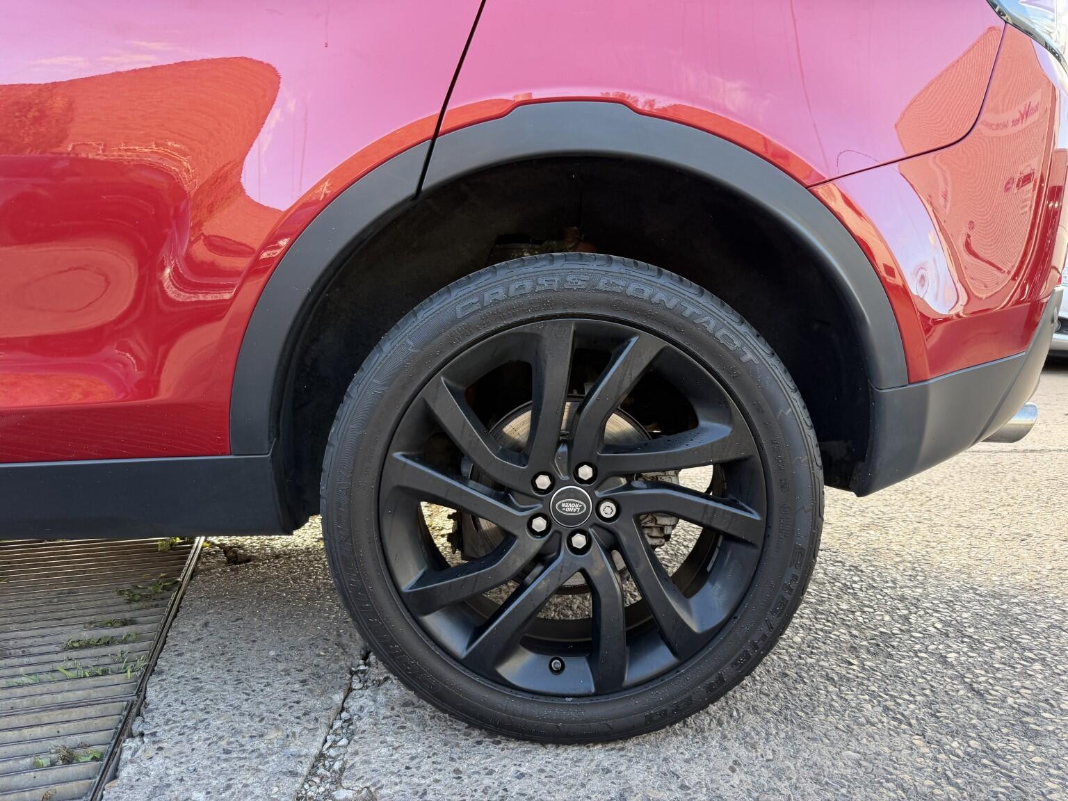 Land Rover Discovery Sport view 52