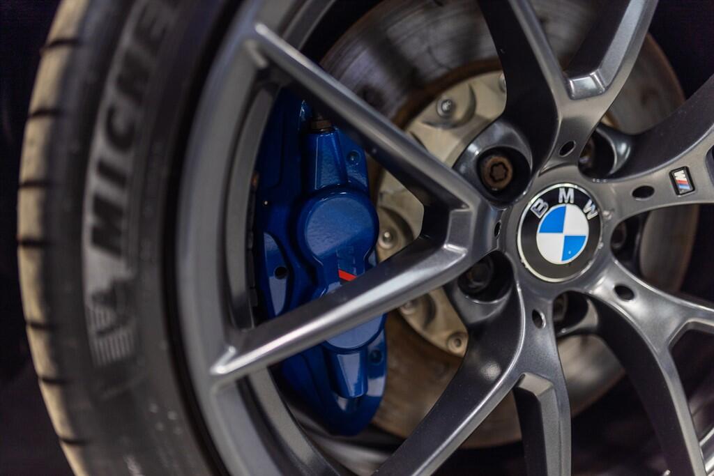 BMW M4 view 11