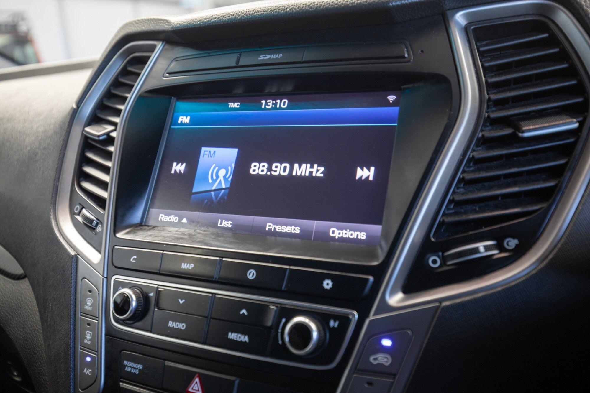 Hyundai Santa Fe view 24