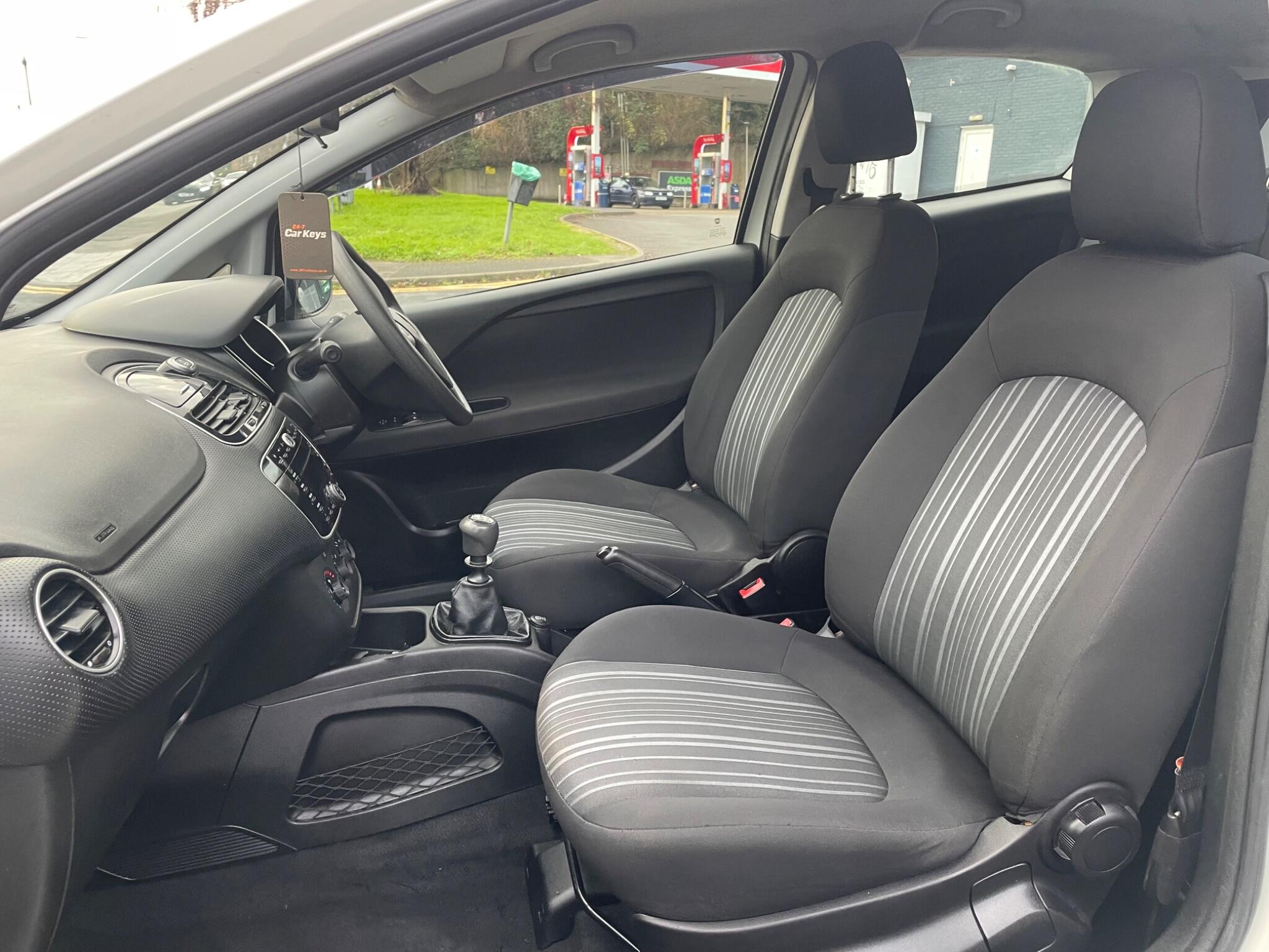 2011 Fiat Punto Evo image 65