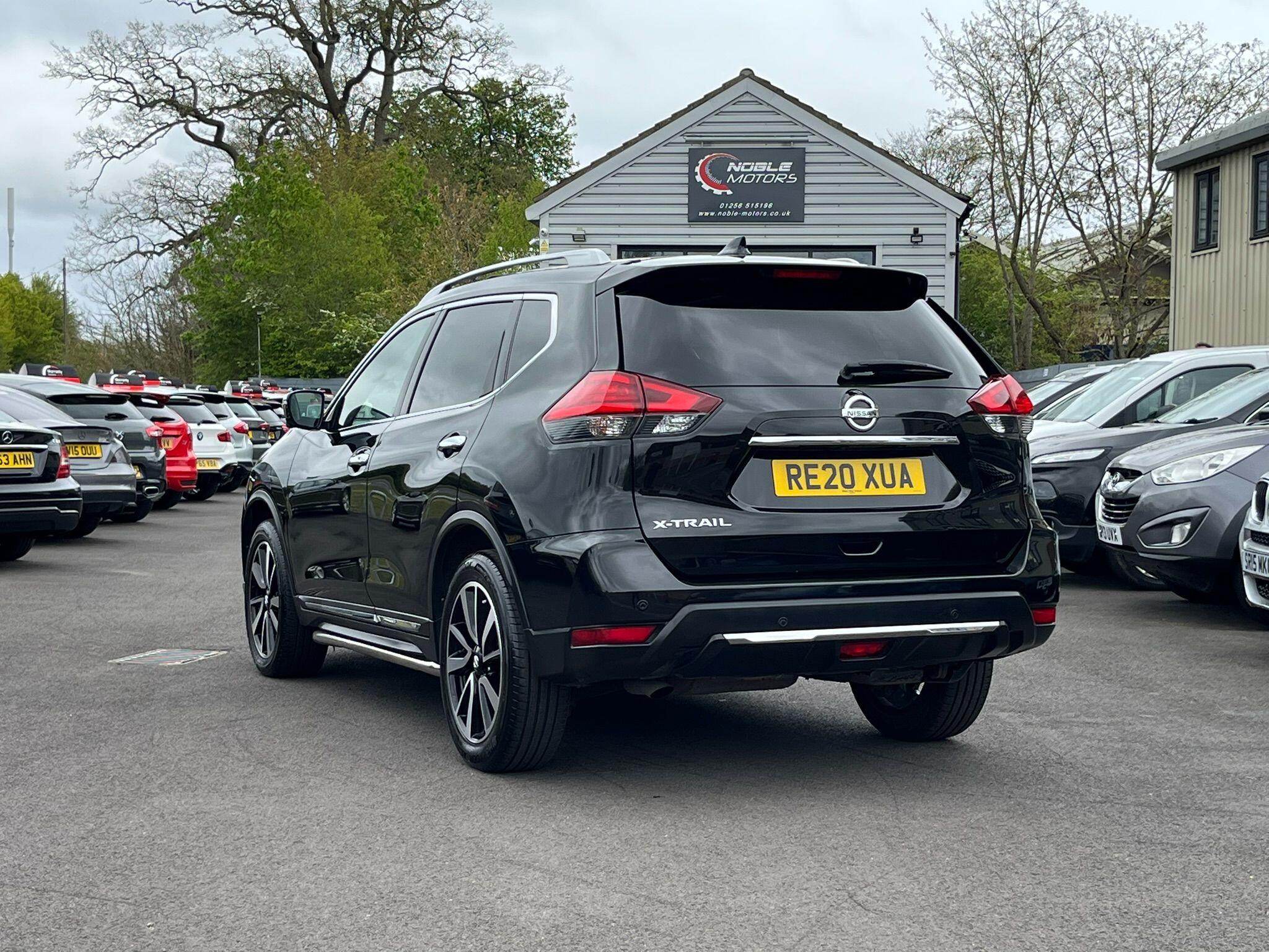 Nissan X-Trail view 5
