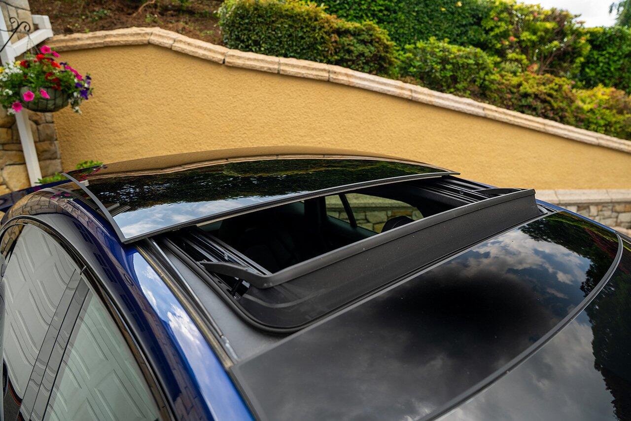Porsche Panamera view 35